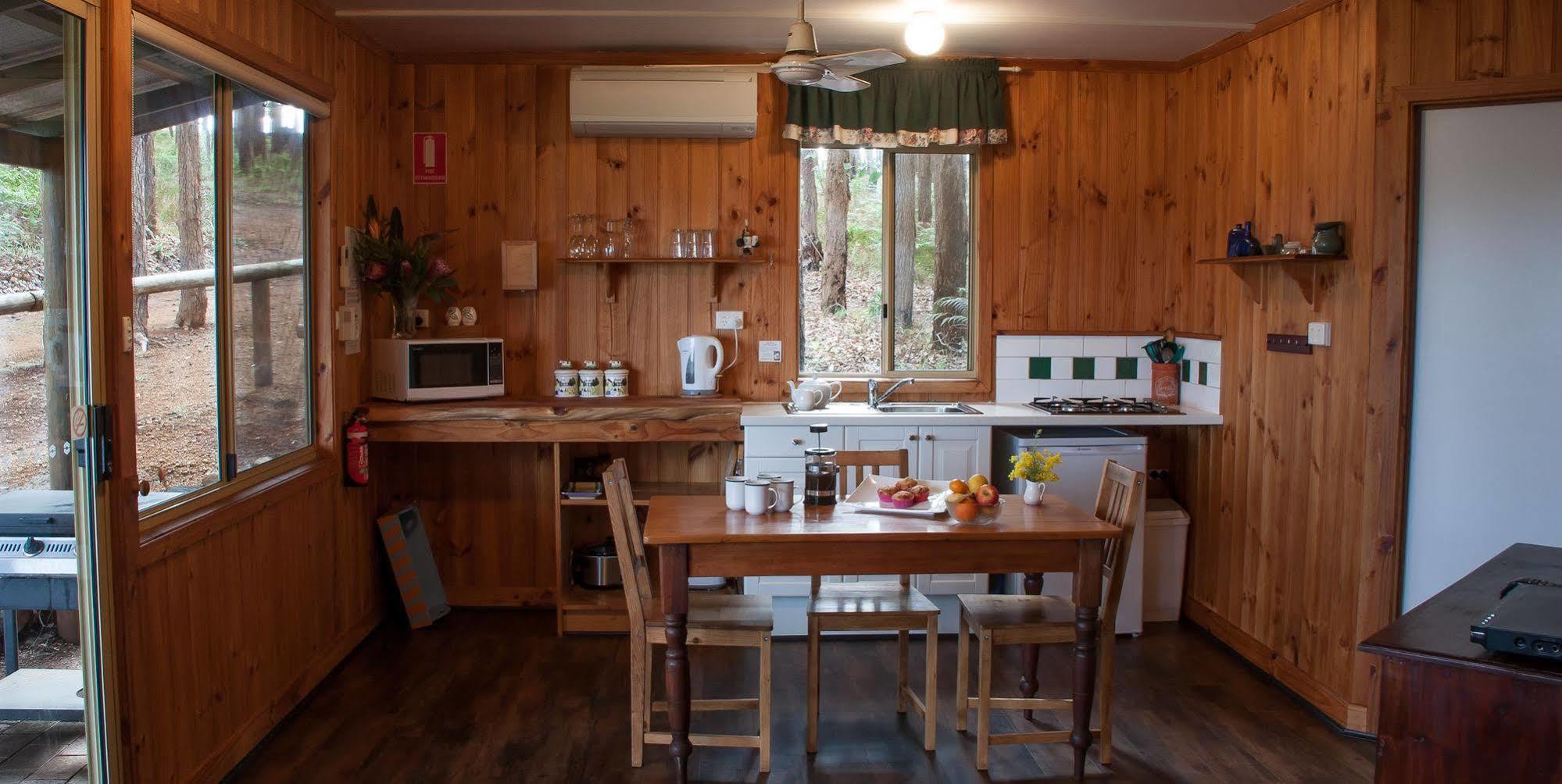 Balingup Heights Hilltop Forest Cottages Esterno foto